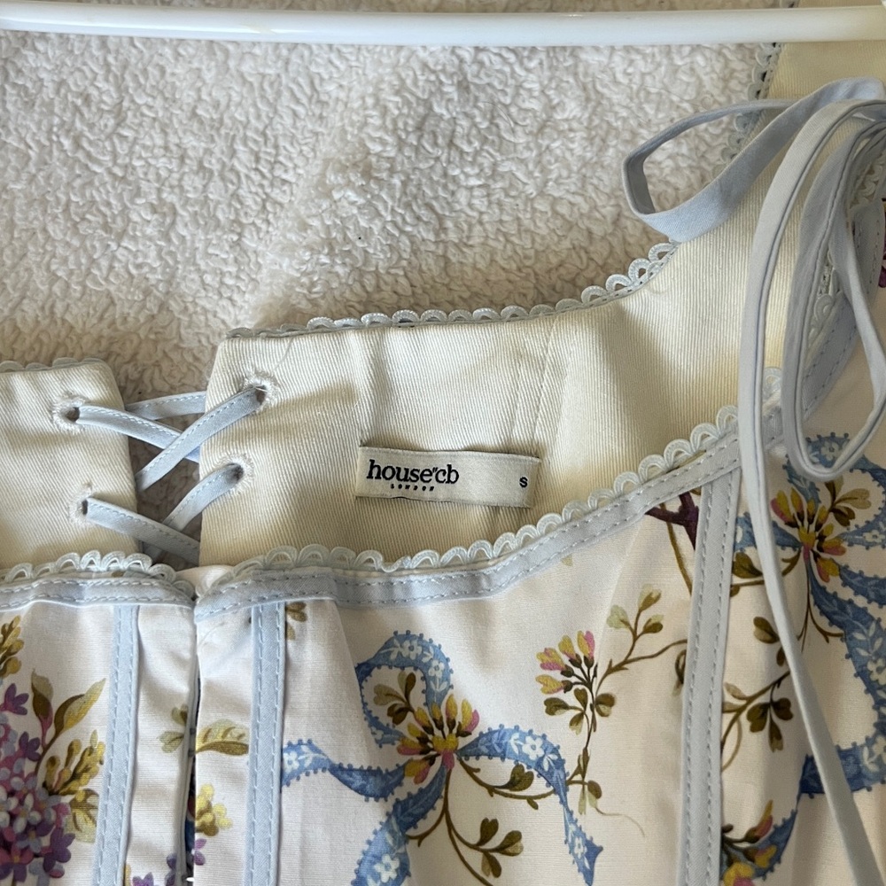 House of CB Dionne Off White Floral Print Cotton MIDI Dress - Picture 11 of 11
